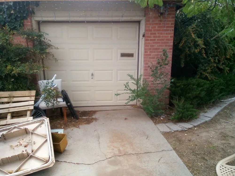 Reliable yard maintenance for beautiful yards in Albuquerque, NM by Klean It Up Services