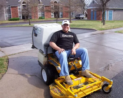 Trusted residential landscaping in Haysville, KS by Klean Kut