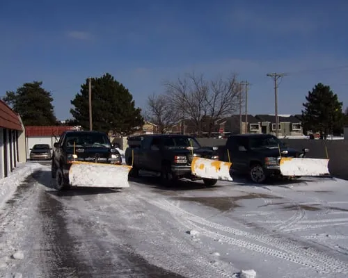 Expert yard maintenance for residential properties in Haysville, KS by Klean Kut