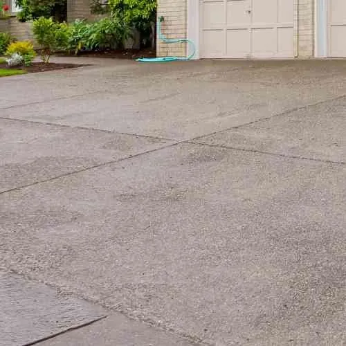 Affordable landscape design in East St Louis, IL by KleanKs Lawn Monsters