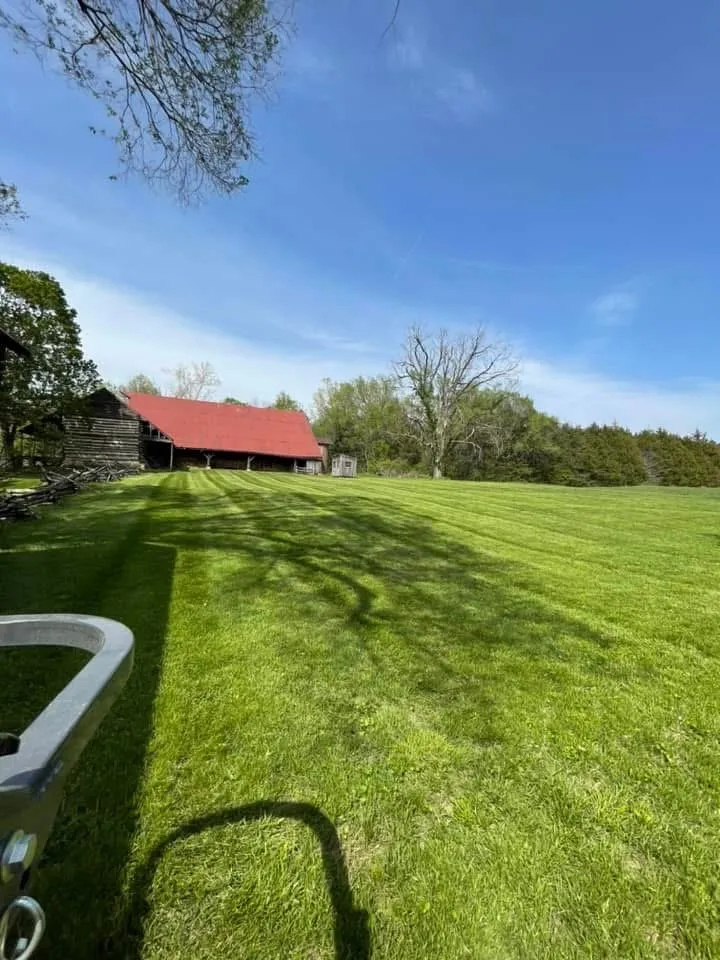 Reliable yard maintenance experts serving Gerald, MO - Kleekamp Lawn Mowing