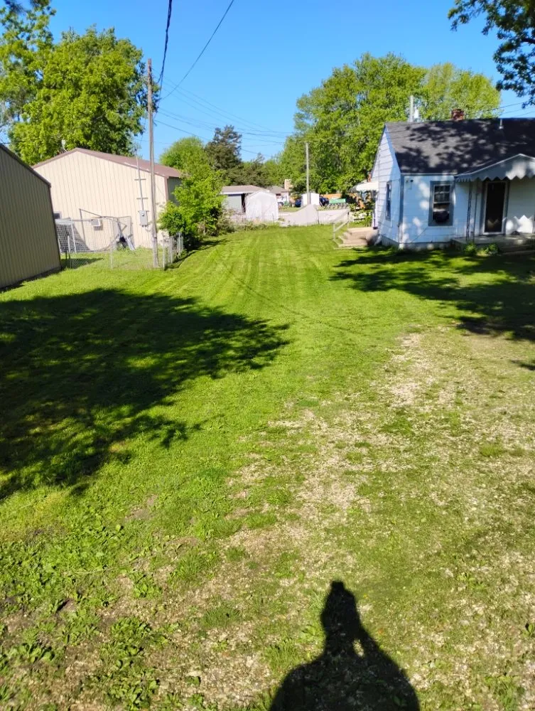 Reliable garden landscaping in Sparta, MO by Kleen Kut Lawn Care