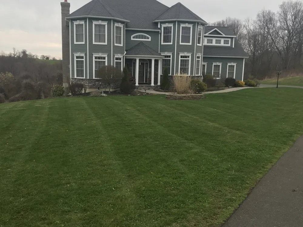 Local lawn mowing service in Beaufort, SC by Kleen Kuts Complete Services