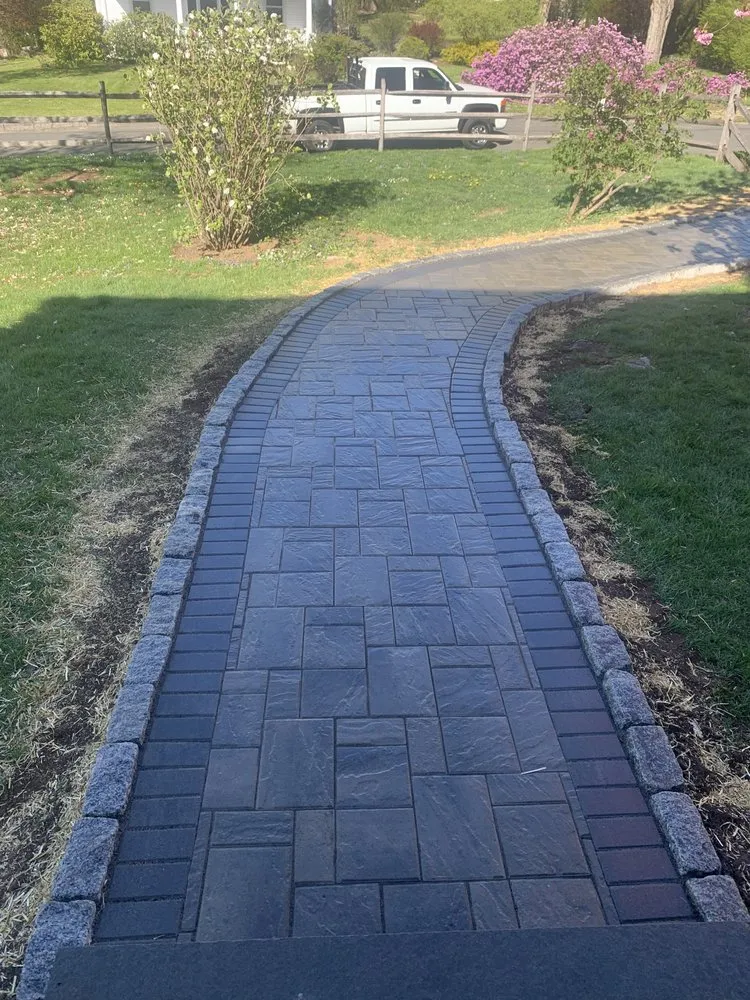 Local lawn mowing service in Beaufort, SC by Kleen Kuts Complete Services