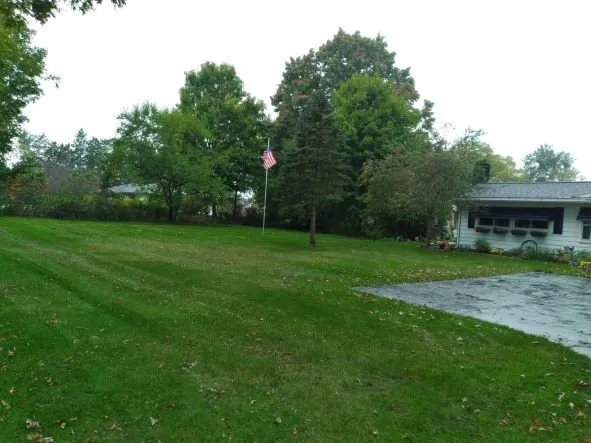 Affordable garden landscaping for outdoor upgrades in Hillsdale, MI by Kleencut Lawn Care