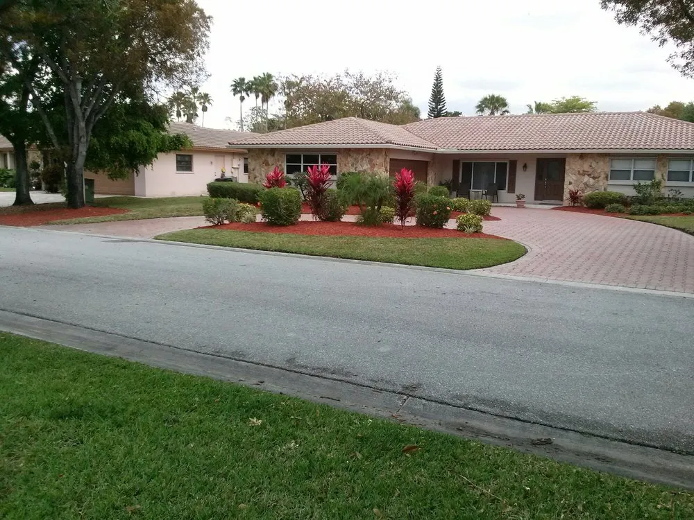 Trusted outdoor landscaping near you across West Park, FL - Kleenkutz Landscaping/property Care