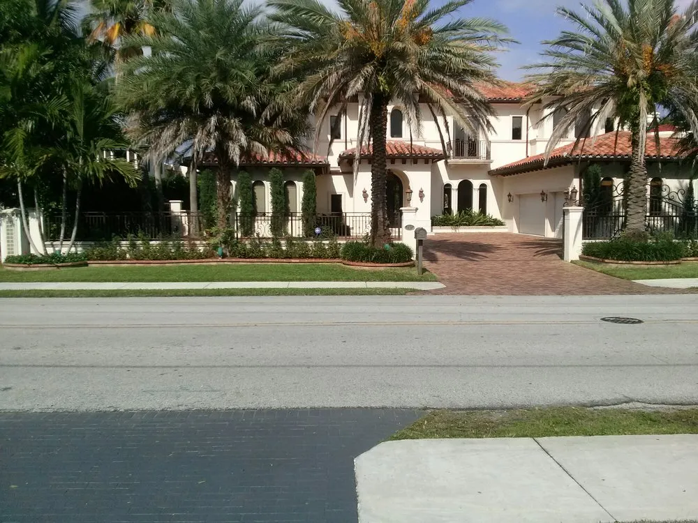 Professional lawn care service for residential properties across West Park, FL - Kleenkutz Landscaping/property Care