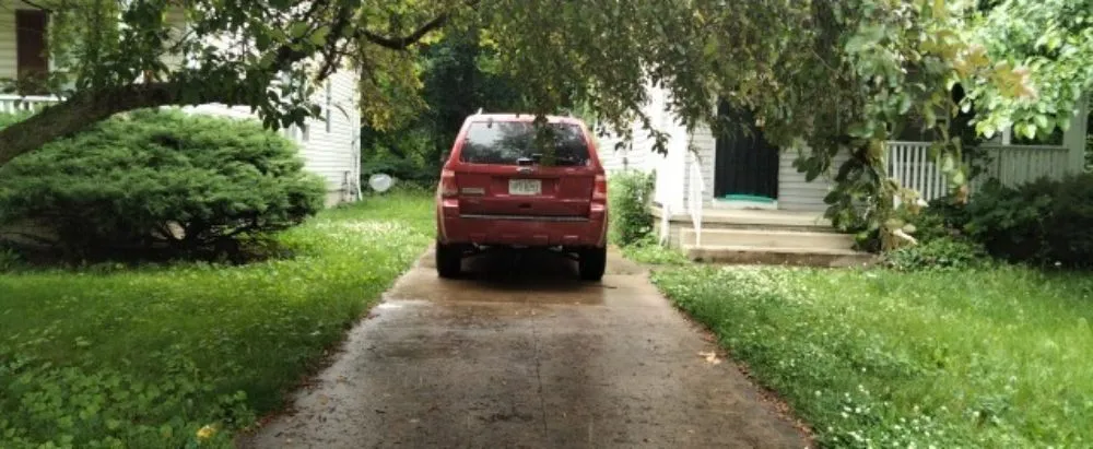 Reliable residential landscaping with custom design in Cleveland, OH by Klipz Lawn Care