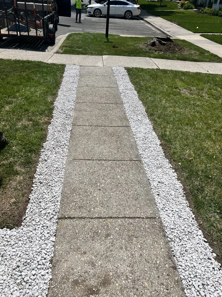 Custom landscape installation in Upper Marlboro, MD by KM Kutz and Landscaping