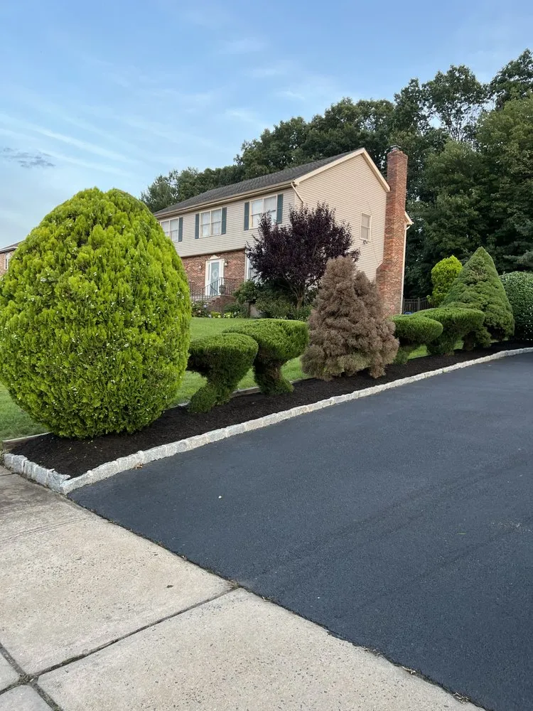 Affordable garden landscaping in Freehold, NJ by K&M Landscaping