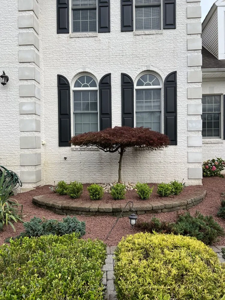 Custom outdoor landscaping experts serving Freehold, NJ - K&M Landscaping