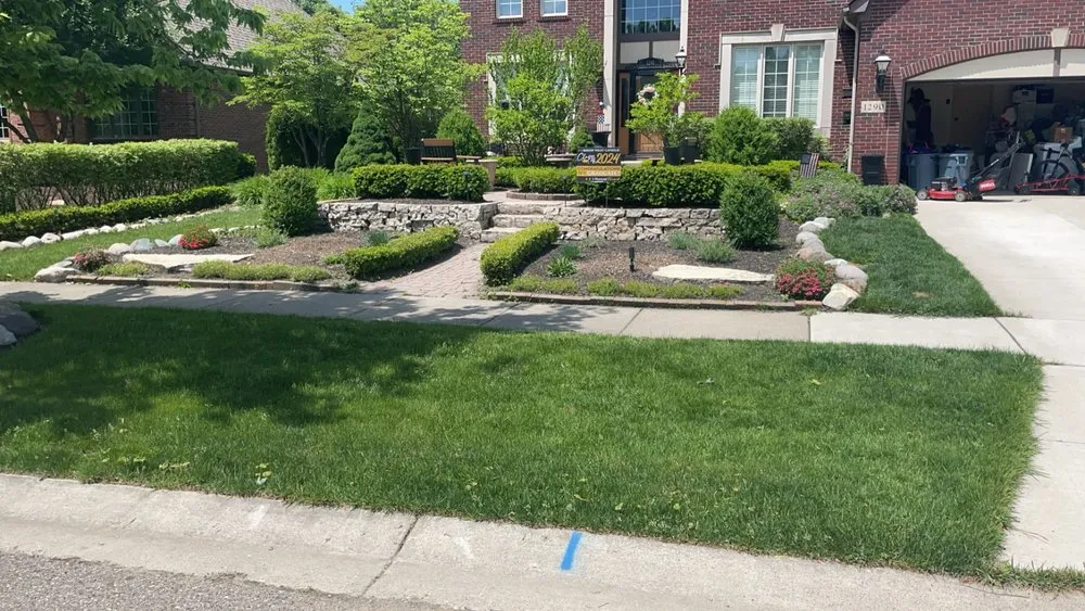 Custom landscape installation experts serving Rochester Hills, MI - KM Landscaping