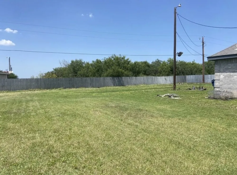 Affordable outdoor landscaping experts serving Mission, TX - K&M Lawn Services