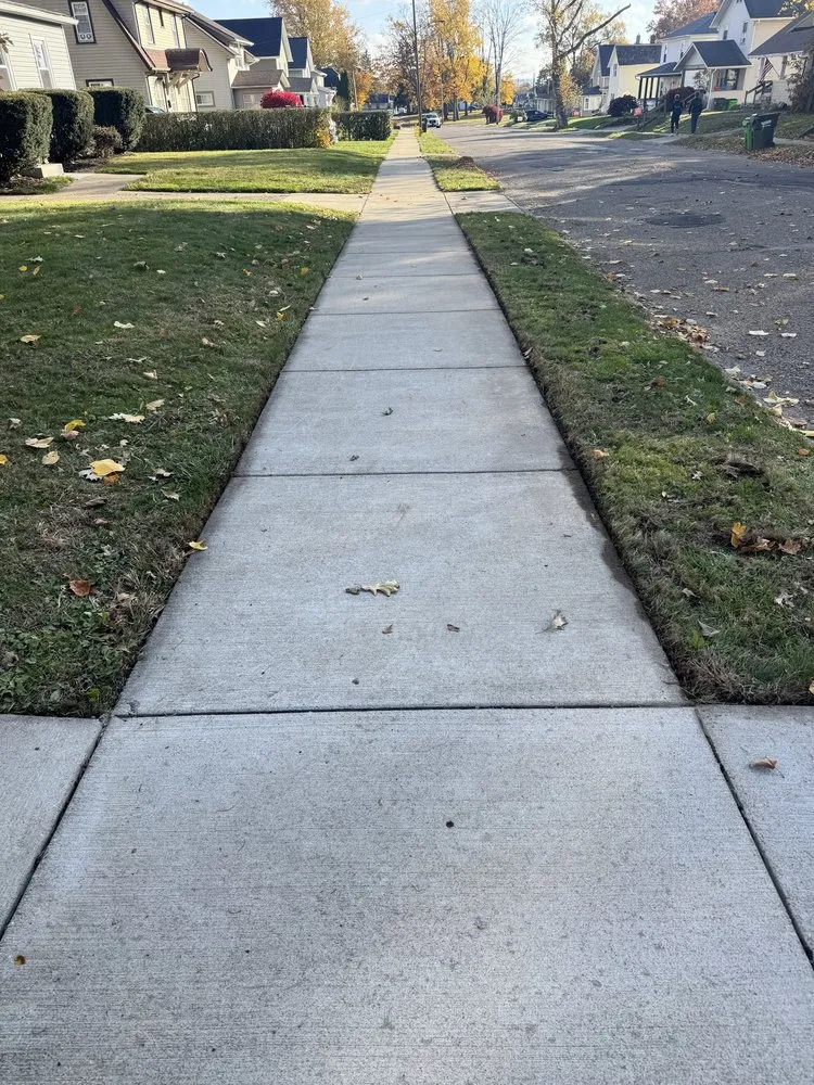 Top-rated landscaping services experts serving Medina, OH - Kme Services