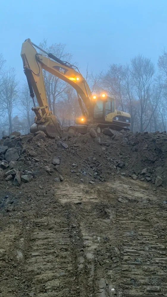Custom residential landscaping in Shelton, CT - Kms Excavating & Landscaping