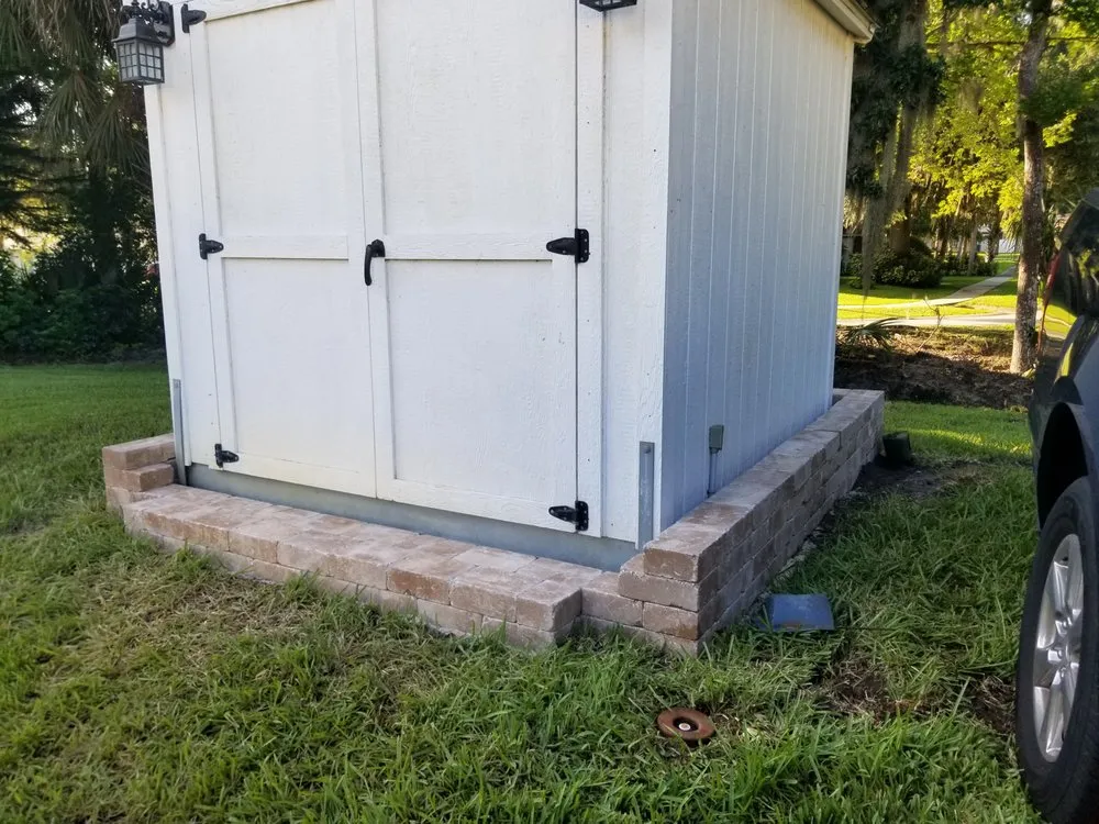 Affordable yard cleanup service for year-round maintenance across Edgewater, FL - K&N Landscapes