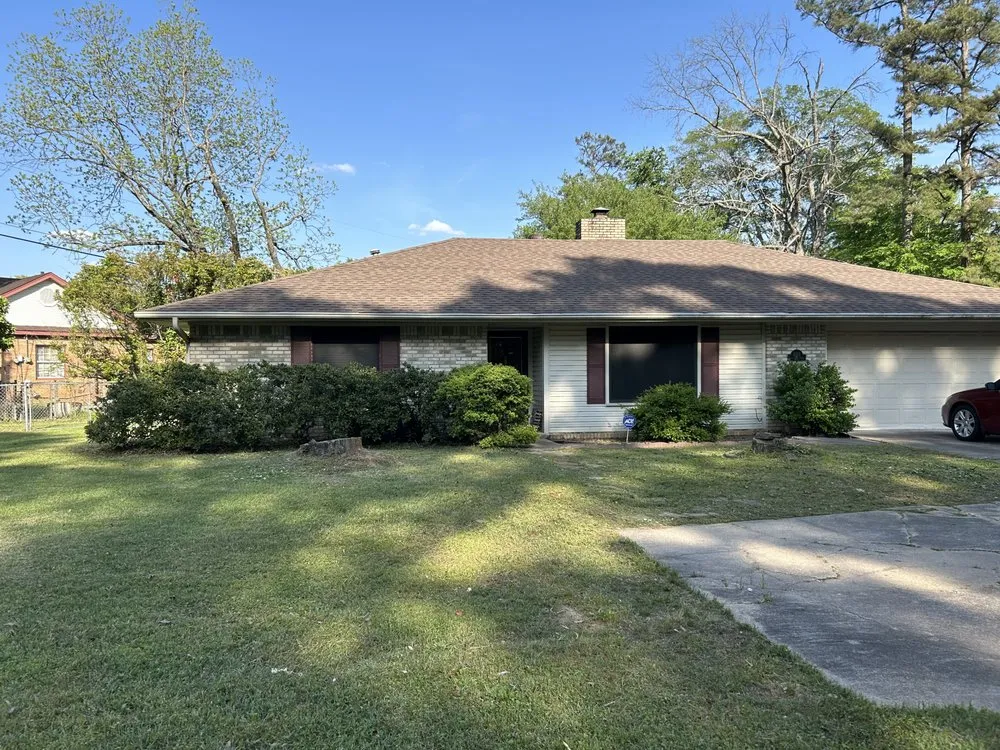 Top-rated residential landscaping experts serving Pine Bluff, AR - K&N lawn care