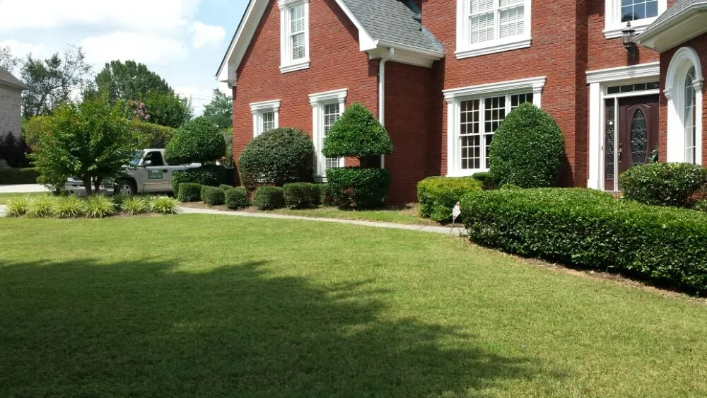 Top-rated lawn mowing service in Lawrenceville, GA by K&N Lawn Maintenance