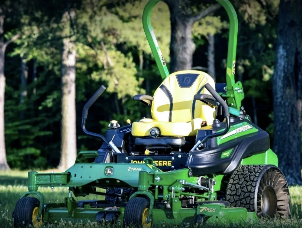 Local garden landscaping in Palm Coast, FL by K&N Lawn Maintenance