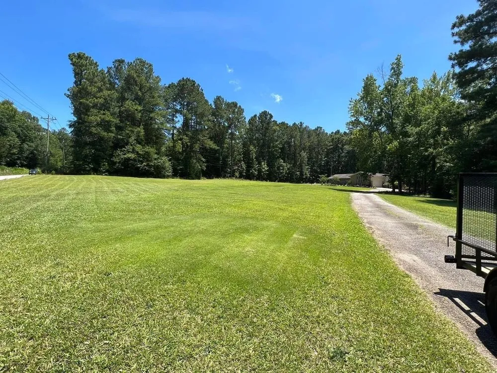 Trusted lawn care service for outdoor upgrades in West Columbia, SC by Kneale’s Lawncare