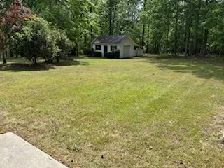 Reliable yard cleanup service experts serving Graniteville, SC - Kneece Outdoor Services