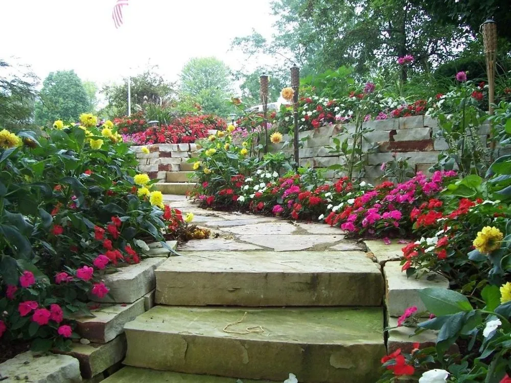 Affordable lawn mowing service experts serving New Paris, IN - Knepp Sand & Stone