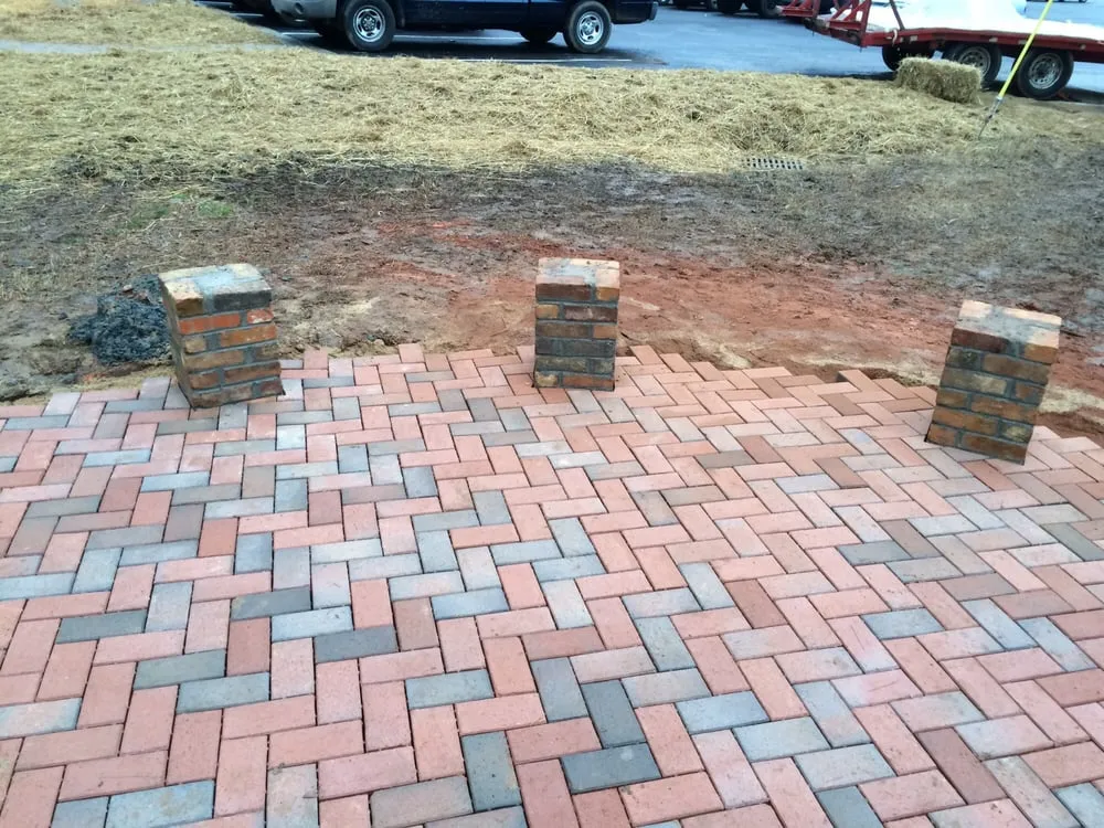 Top-rated landscape installation for year-round maintenance in Spartanburg, SC by Knight's Grading & Landscape