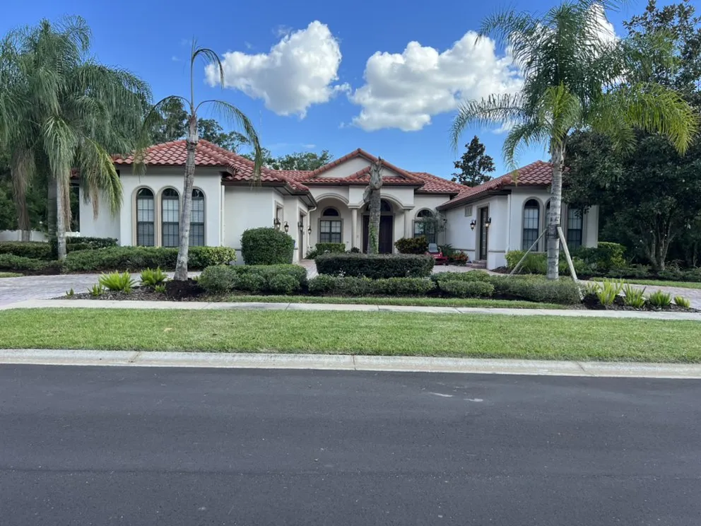 Trusted lawn mowing service experts serving Lakeland, FL - Knights Landscape Design