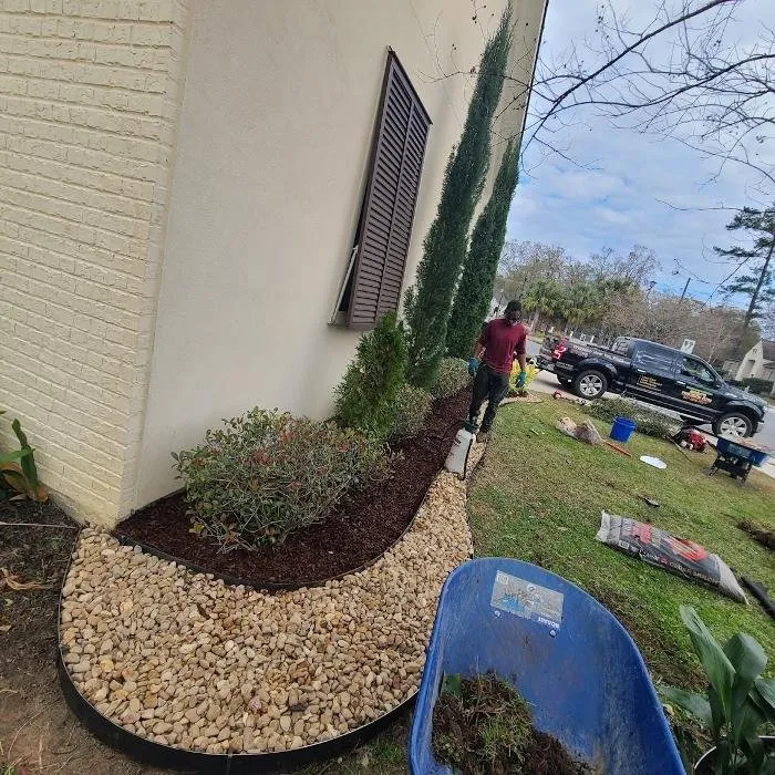 Custom yard cleanup service experts serving Lafayette, LA - Knight's Precision Cuts