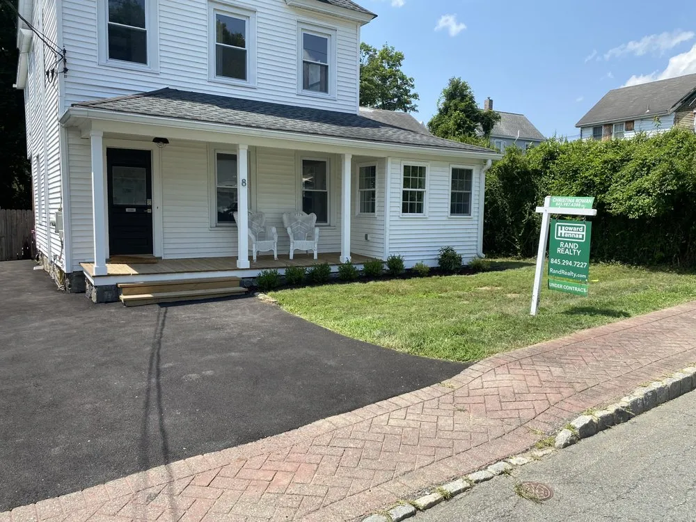 Trusted lawn care service experts serving Goshen, NY - Knightscaping