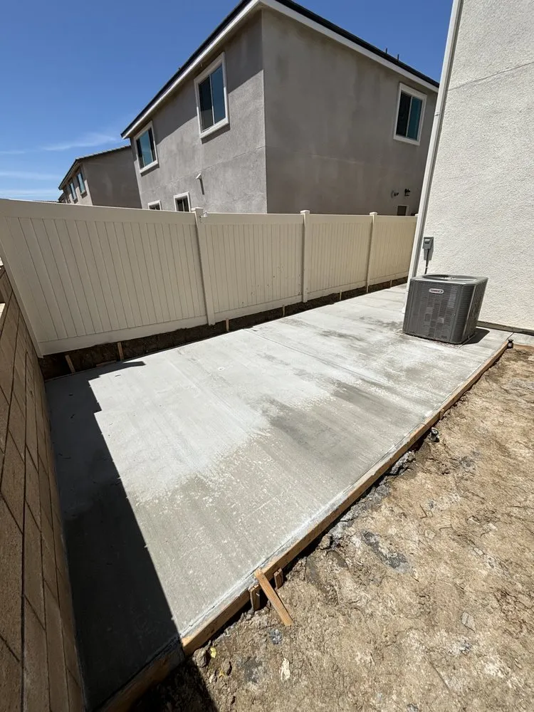 Reliable yard cleanup service for residential properties across Lake Havasu City, AZ - Knockout Landscape