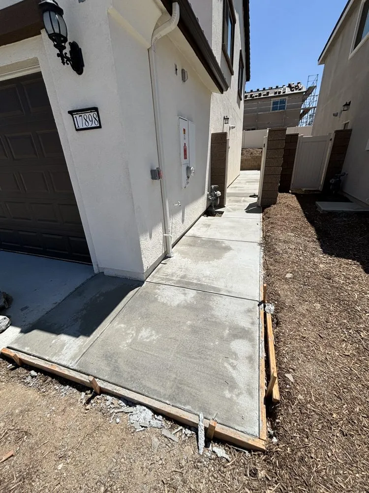 Professional lawn mowing service for year-round maintenance across Lake Havasu City, AZ - Knockout Landscape