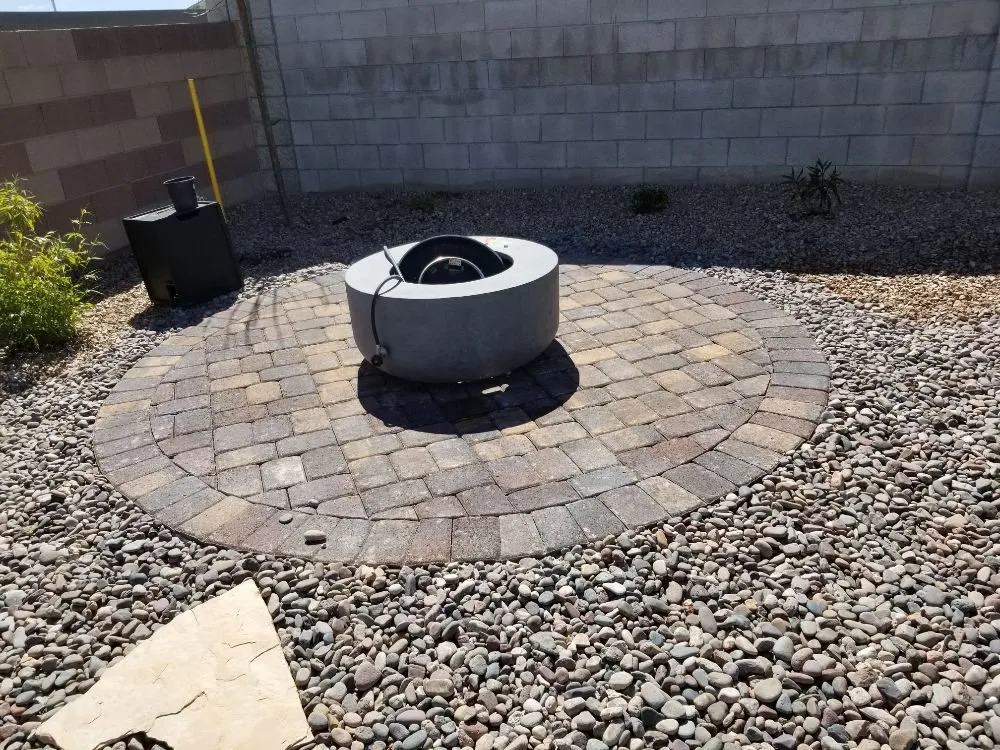Professional garden landscaping in Las Vegas, NV - Knockout landscape