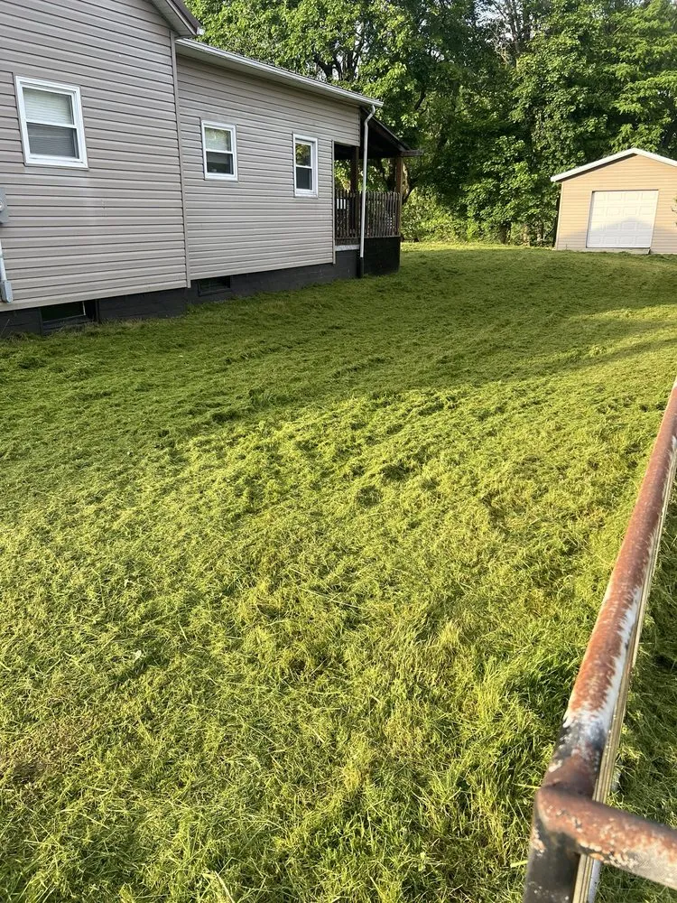 Professional lawn care service experts serving Grafton, WV - Knotts LawnCare