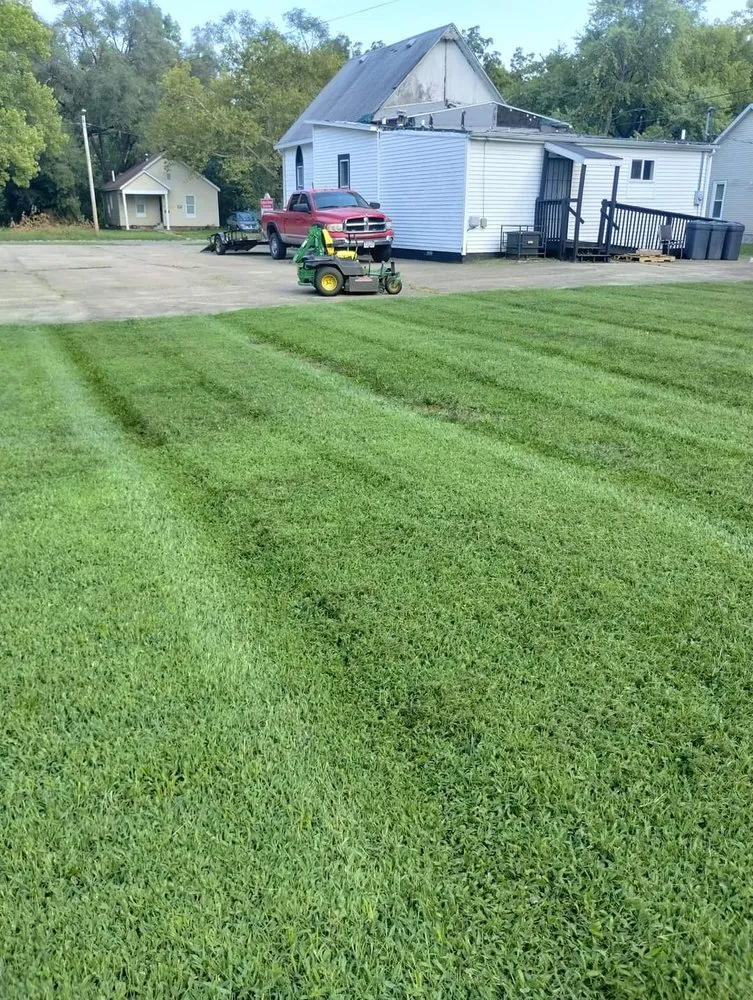 Trusted outdoor landscaping in Springfield, IL - Knox Lawn Services