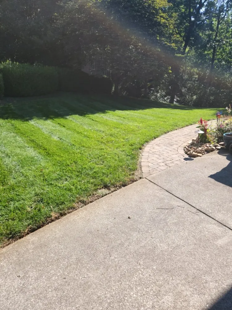 Expert garden landscaping for residential properties in Knoxville, TN by Knox Vegas Lawn Service