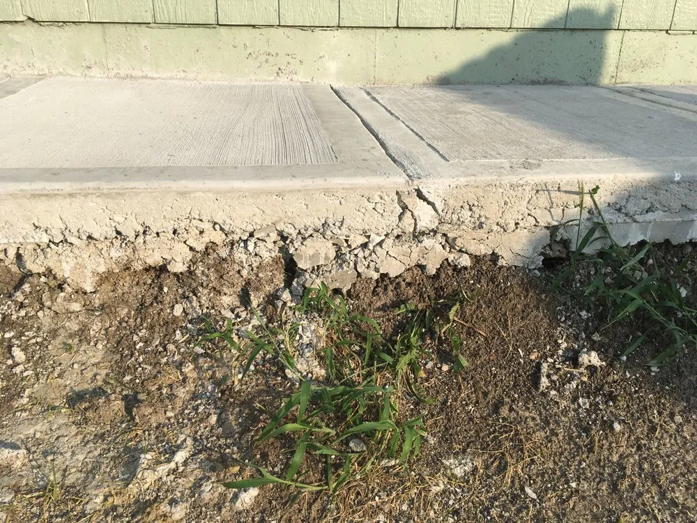 Top-rated lawn care service in Kansas City, MO - KNS OutDoor Services