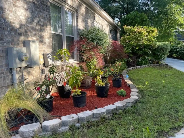 Professional garden landscaping in Surfside Beach, SC - Koch Garden Palms Landscaping