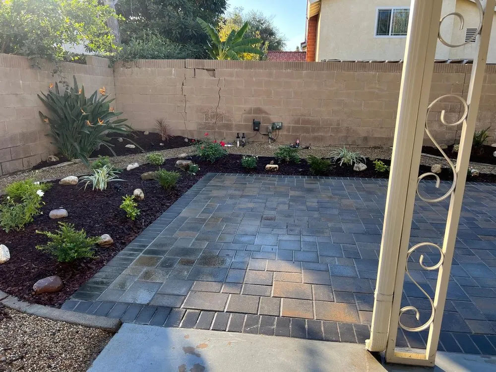 Custom lawn care service experts serving Santa Ana, CA - Kodee Landscaping