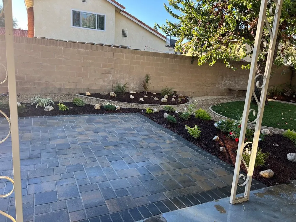 Custom lawn care service experts serving Santa Ana, CA - Kodee Landscaping