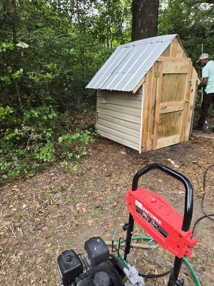 Local yard cleanup service in Charleston, SC by Kodi Cleaning Services