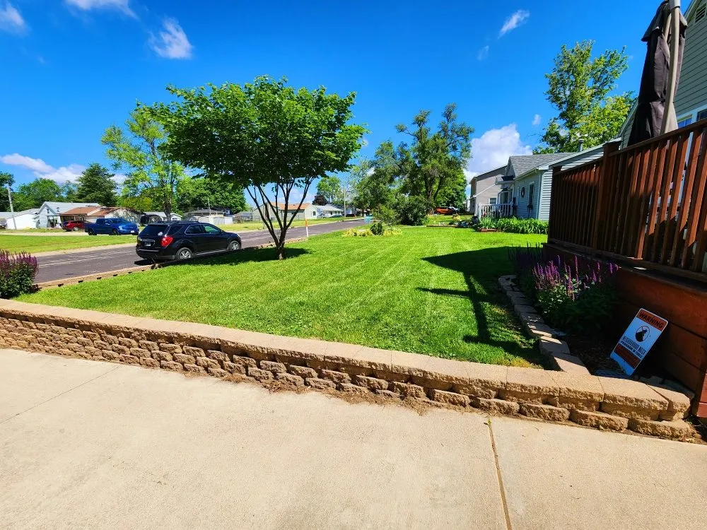 Expert landscape installation for beautiful yards across Prophetstown, IL - Kohls Cuts