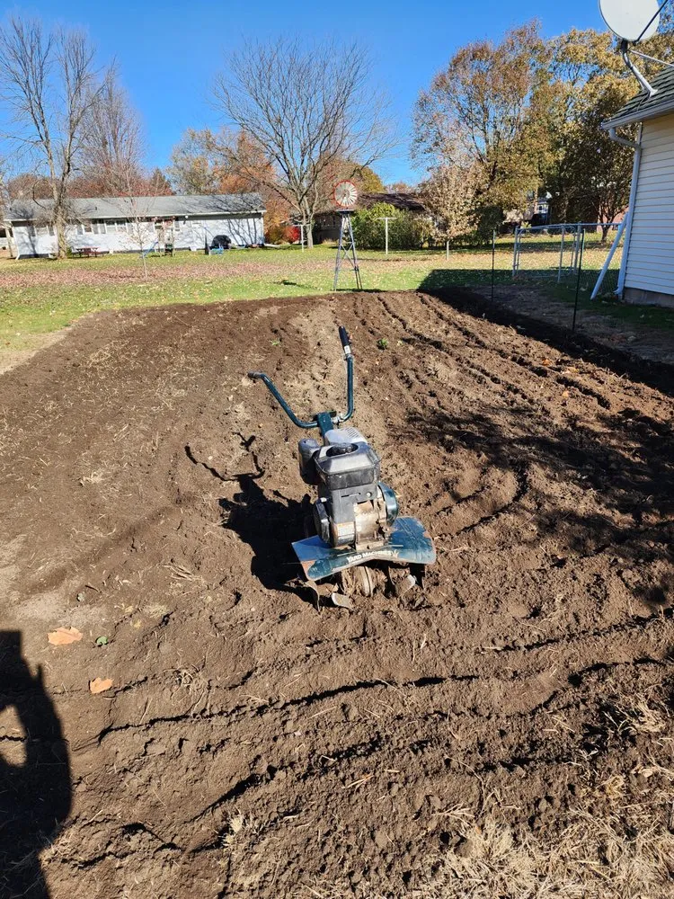 Affordable yard cleanup service in Prophetstown, IL by Kohls Cuts