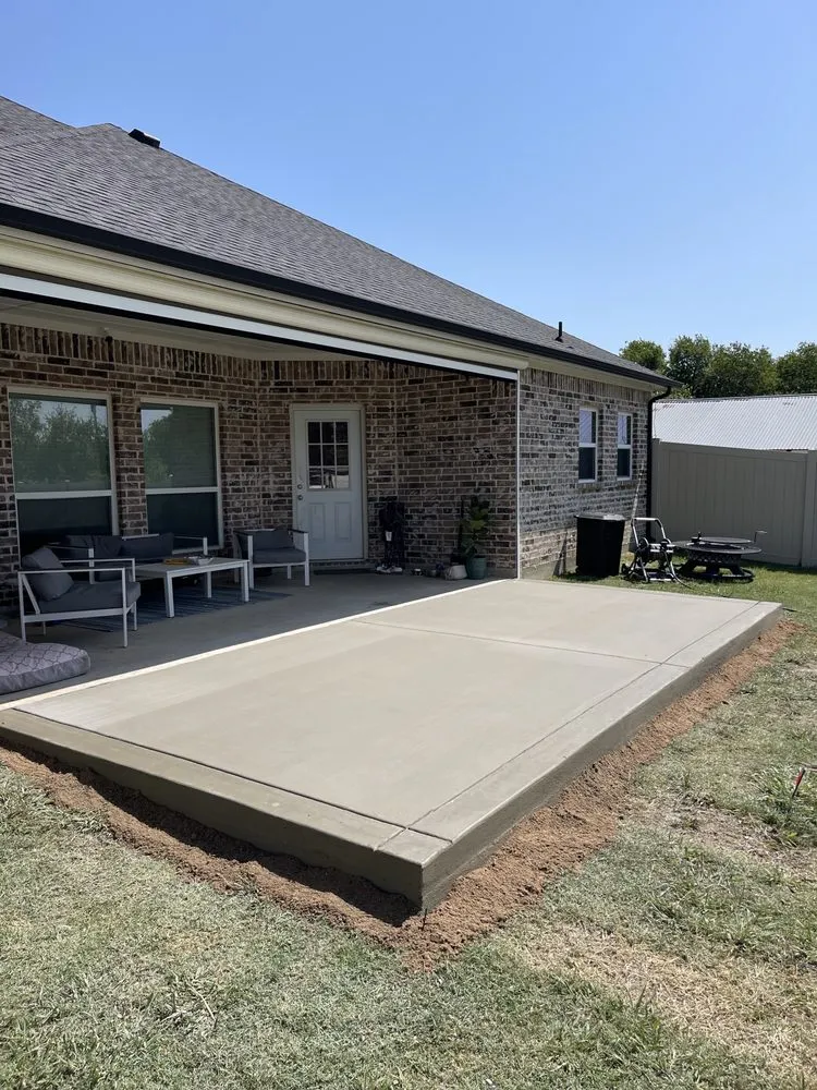 Top-rated lawn mowing service in Euless, TX by Kokonut Construction