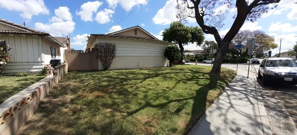Trusted landscape design in Downey, CA by Kokonut Lawn Care