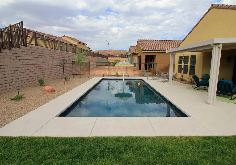 Expert lawn mowing service experts serving Mesquite, NV - Kokopelli Landscaping