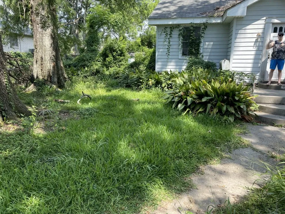 Top-rated yard cleanup service with custom design across Chalmette, LA - KoMar Lawn Care Services