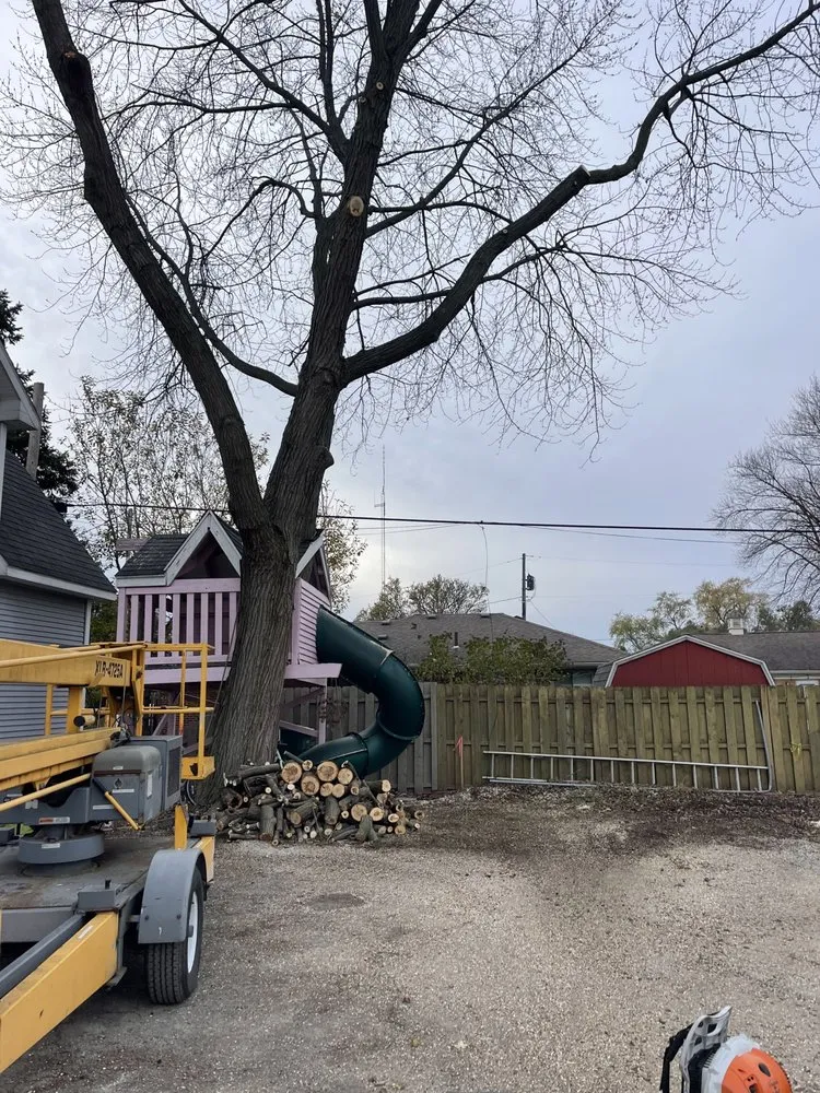 Reliable garden landscaping in Oregon, OH - Komon’s Lawn & Tree Service