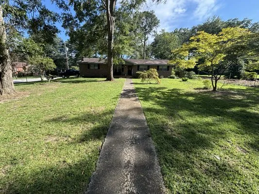 Kona Junk Removal & Lawn Service