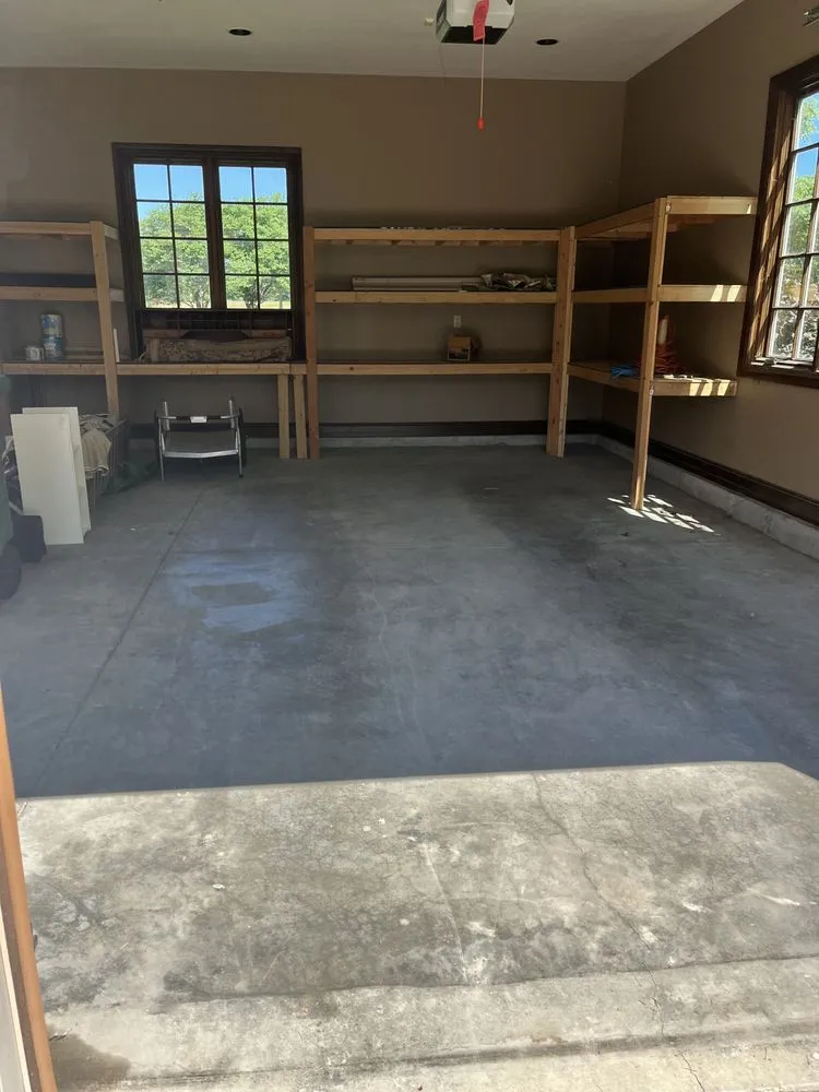 Expert yard maintenance for year-round maintenance in Topeka, KS by Kong’s Junk Removal